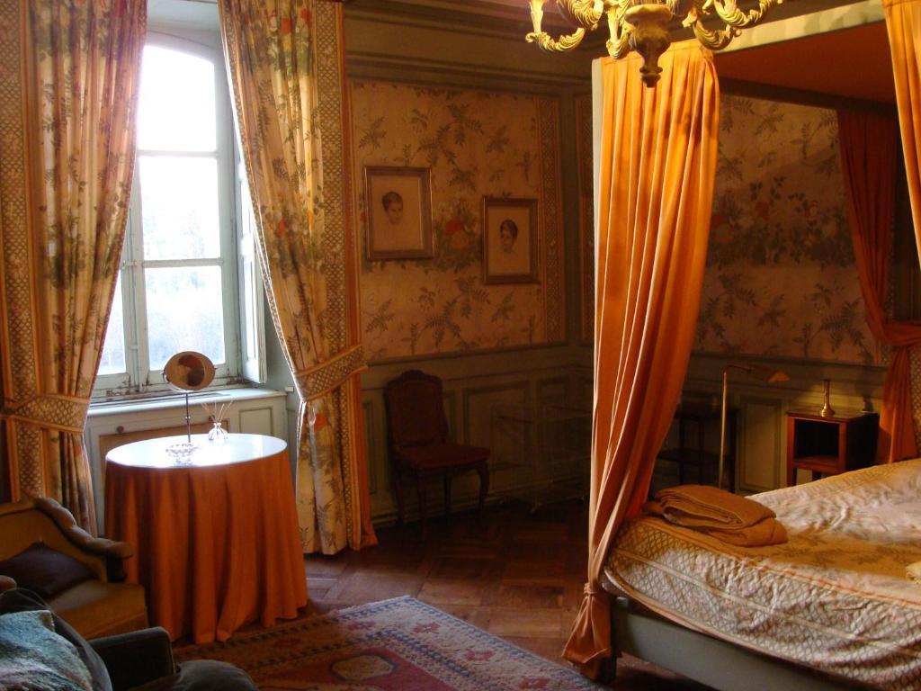 Le Chateau D'Ailly Parigny  Camera foto